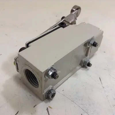 USED YAMATAKE LJA10-14A21N