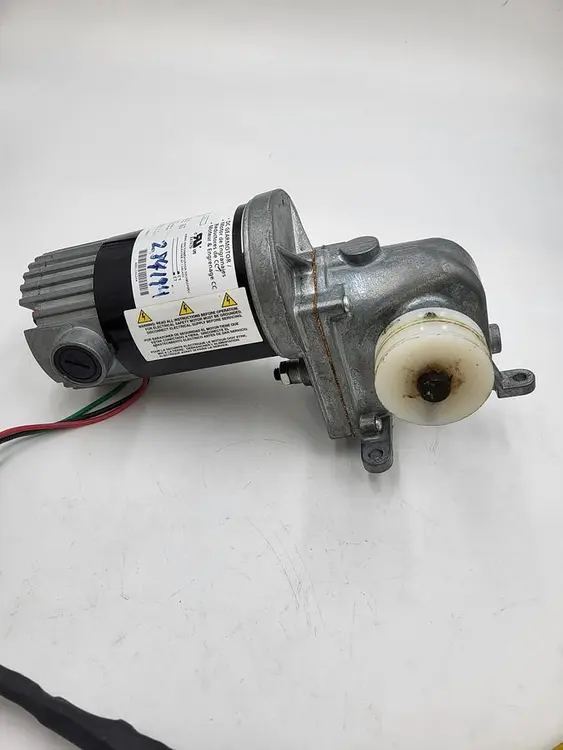 Used DAYTON DAYTON, RIGHT ANGLE, 90V DC, DC GEARMOTOR - 1LRB4 Gearmotors | ND Industrial Surplus #1211387