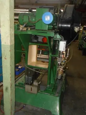 7485-230 V&O High Speed Production Power Press Straight Side – 35 Tons