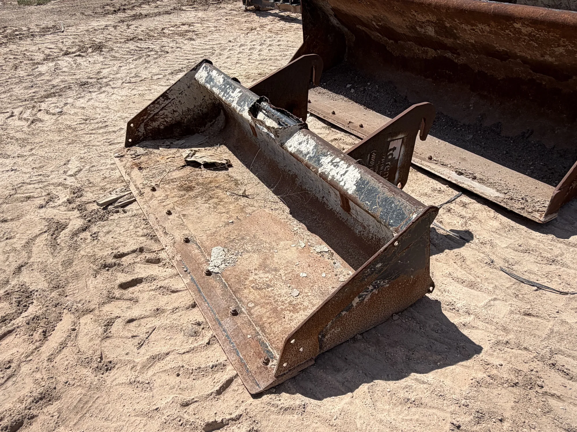 Used _UNKNOWN_ _UNKNOWN_ Earth Buckets Texas US | Miedema Asset Management Group #1312831