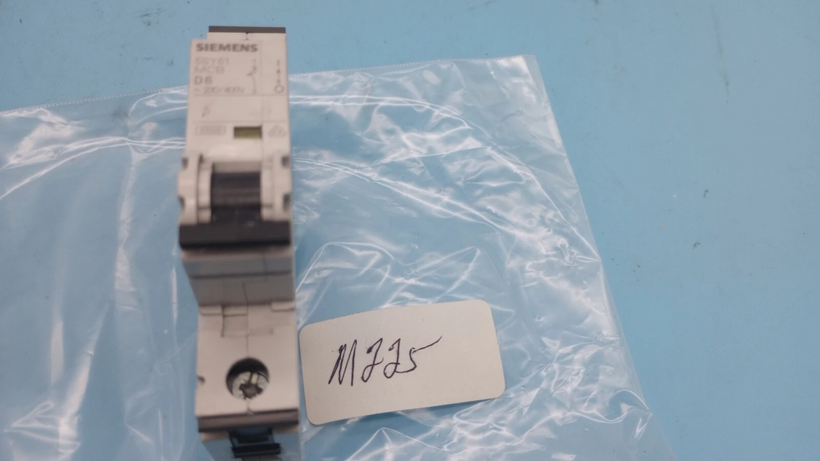 NEW Siemens 5SY6106-8