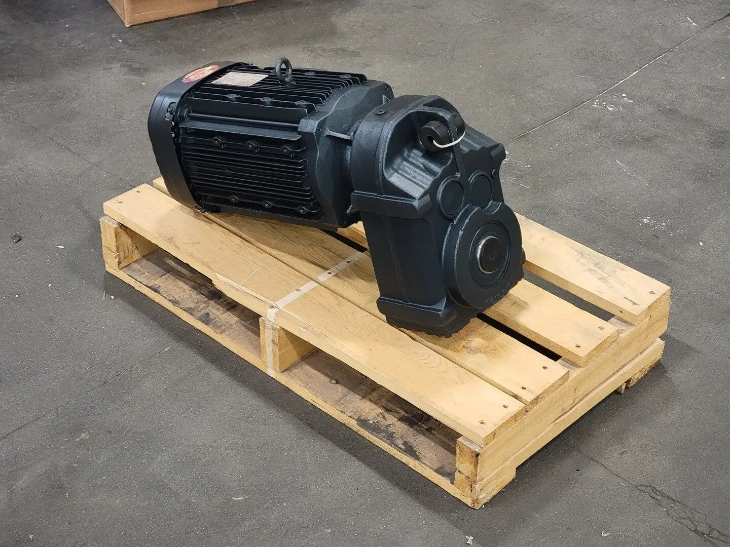 NEW SEW-EURODRIVE FA57/G DRE132M4
