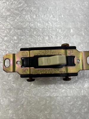 USED Hubbell&Leviton 120-277 Vac 20A