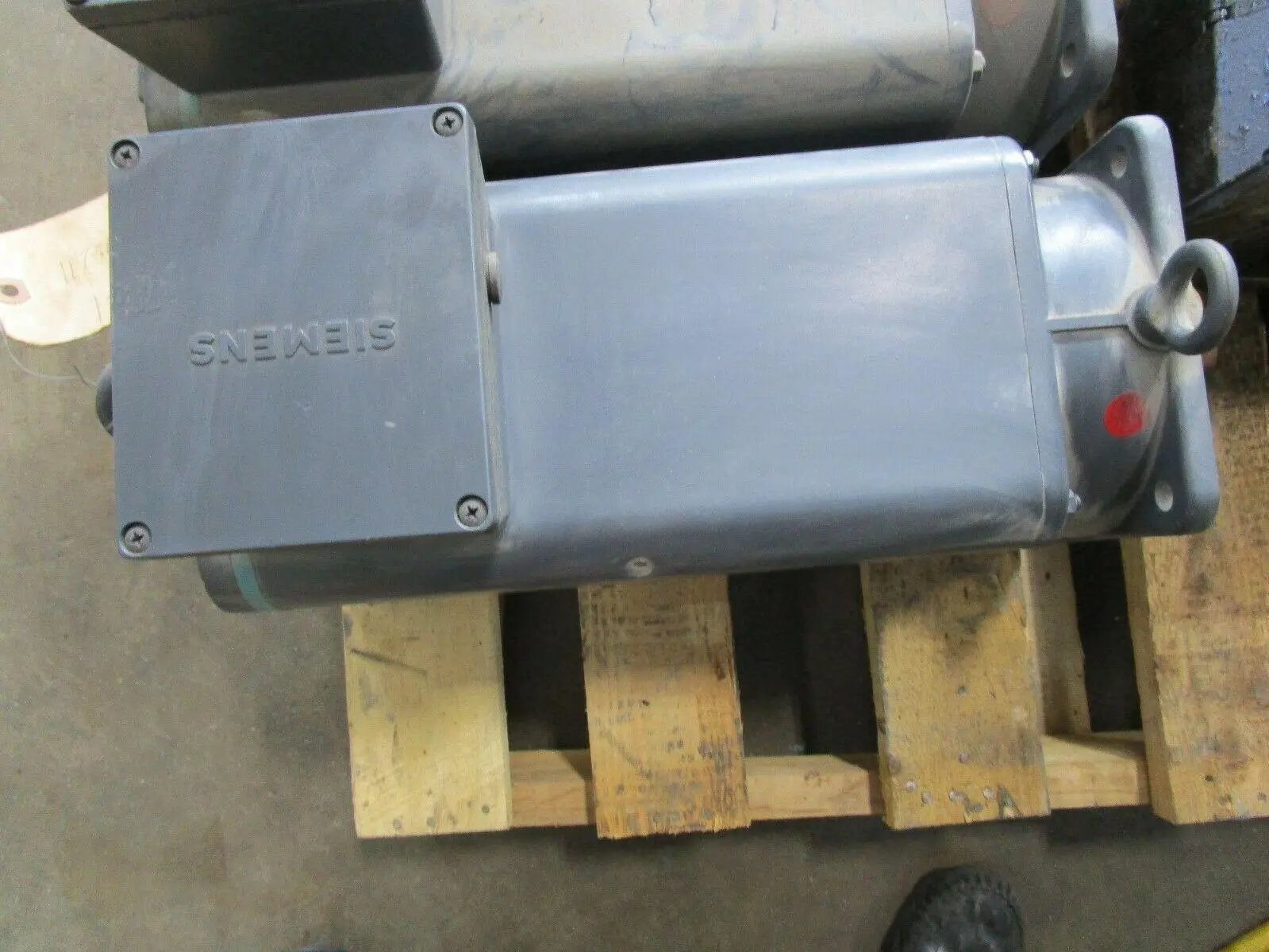 USED Siemens 1FT5106-0AF21-2-Z