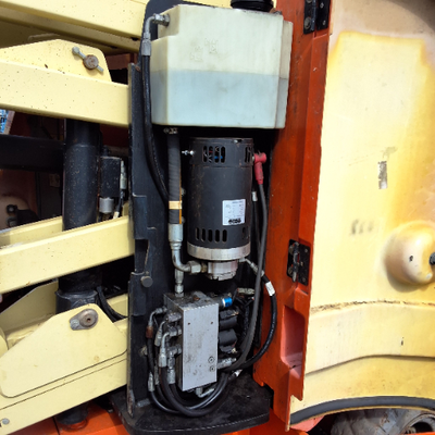 USED 2012 JLG E300AJP