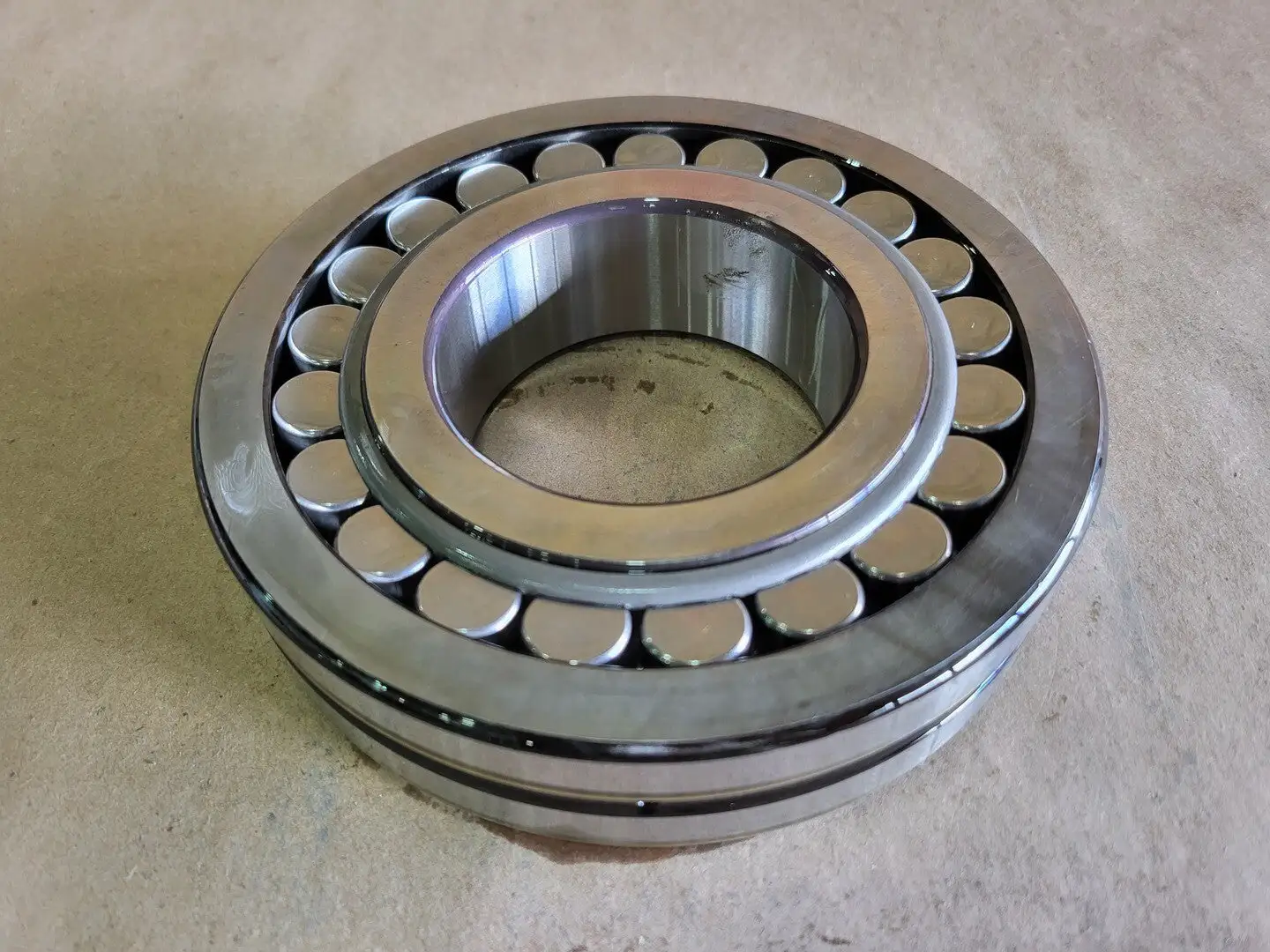 NEW SKF 21315E