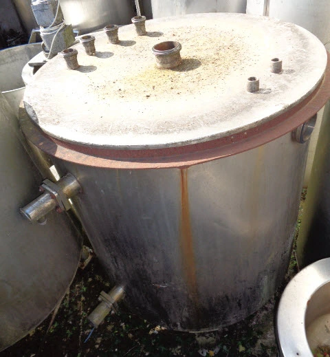 1360 L S/S Enclosed Cylindrical Tank