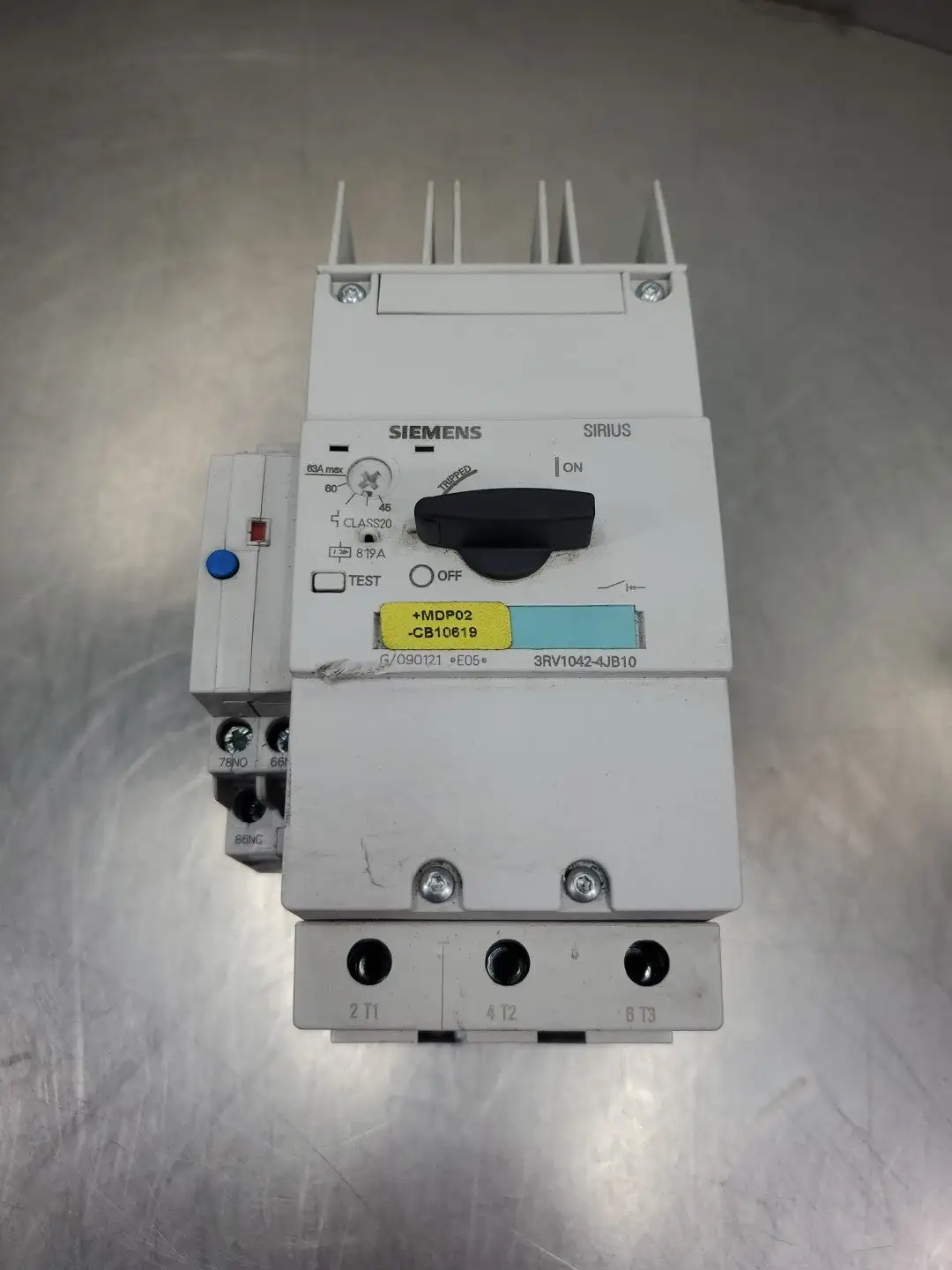 USED Siemens 3RV1042-4JB10 Motor Starter Circuit Breaker w/3RV1921-1M Module