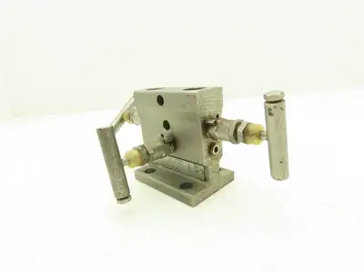 Anderson Greenwood M4TVS 3 Valve Differential Pressure Manifold Flange 1/2" NPT