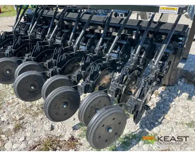 Used CRUSTBUSTER _UNKNOWN_ No-Till Drills Iowa US | Keast Enterprises #1360222