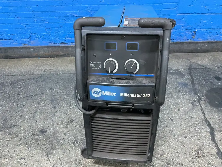 Used MILLER MILLERMATIC 252 Mig Welders Ohio US | HGR 24 #1521346