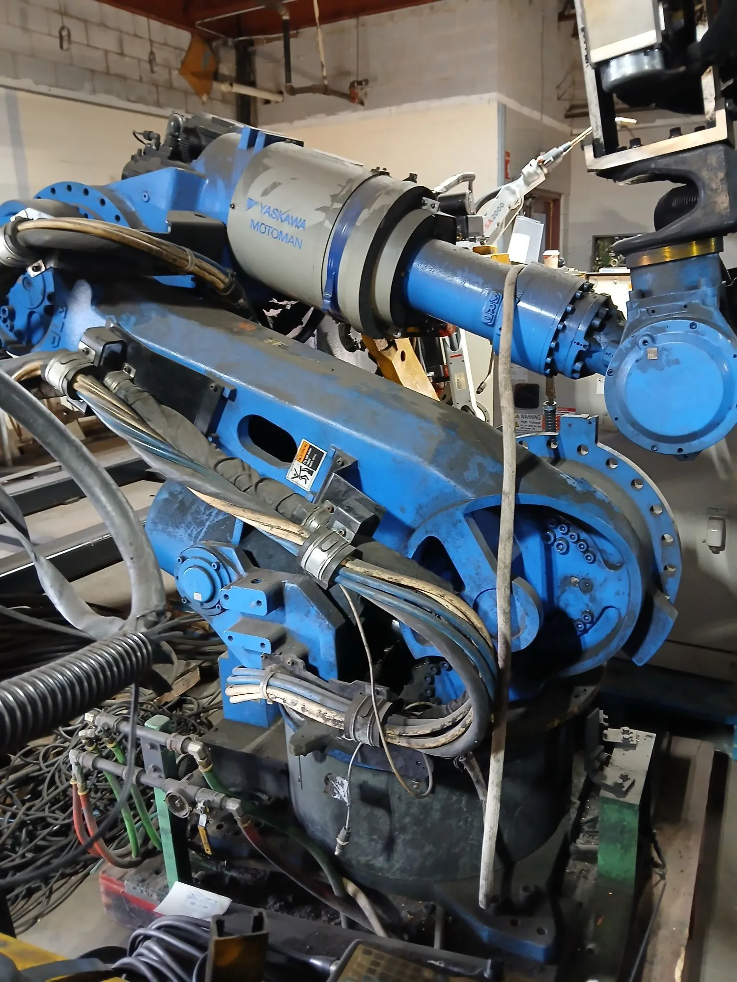 USED YASKAWA MOTOMAN ES 165