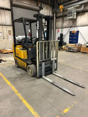 Used 2001 _UNKNOWN_ _UNKNOWN_ Liquid Propane Forklifts Virginia US | Myron Bowling Auctioneers Inc #1561901