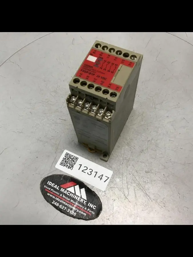 USED OMRON F3SP-B1P