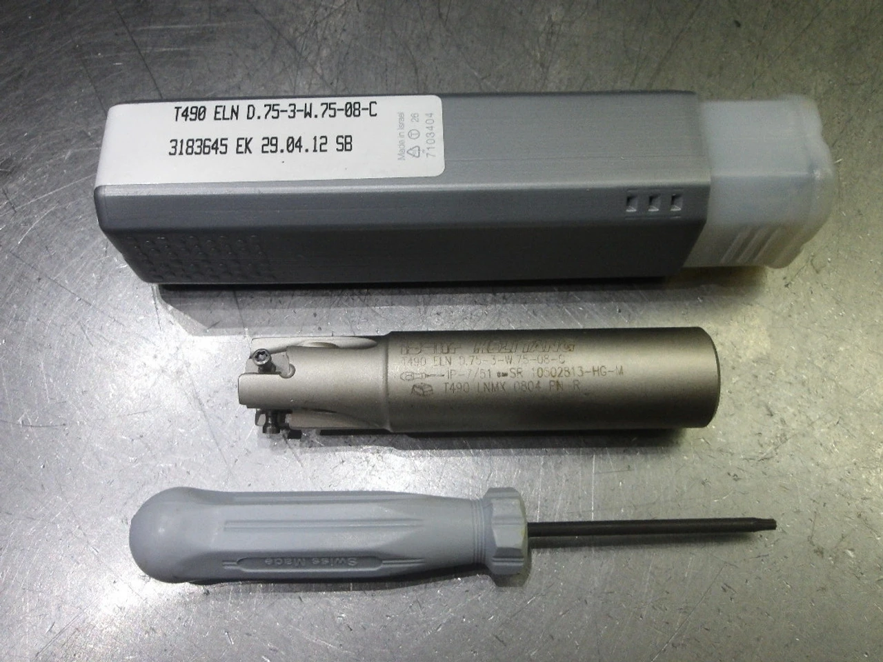 Iscar 3/4" 3 Flute Coolant Thru Endmill T490 ELN D.75-3-W.75-08-C (LOC2255)