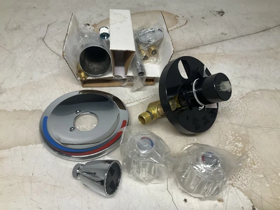 Used _UNKNOWN_ _UNKNOWN_ Faucets / Sprayers Michigan US | Miedema Asset Management Group #1402628