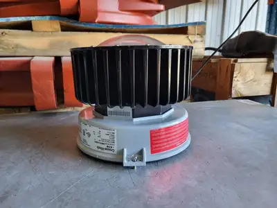 NEW CROUSE-HINDS VMV7L/UNV1