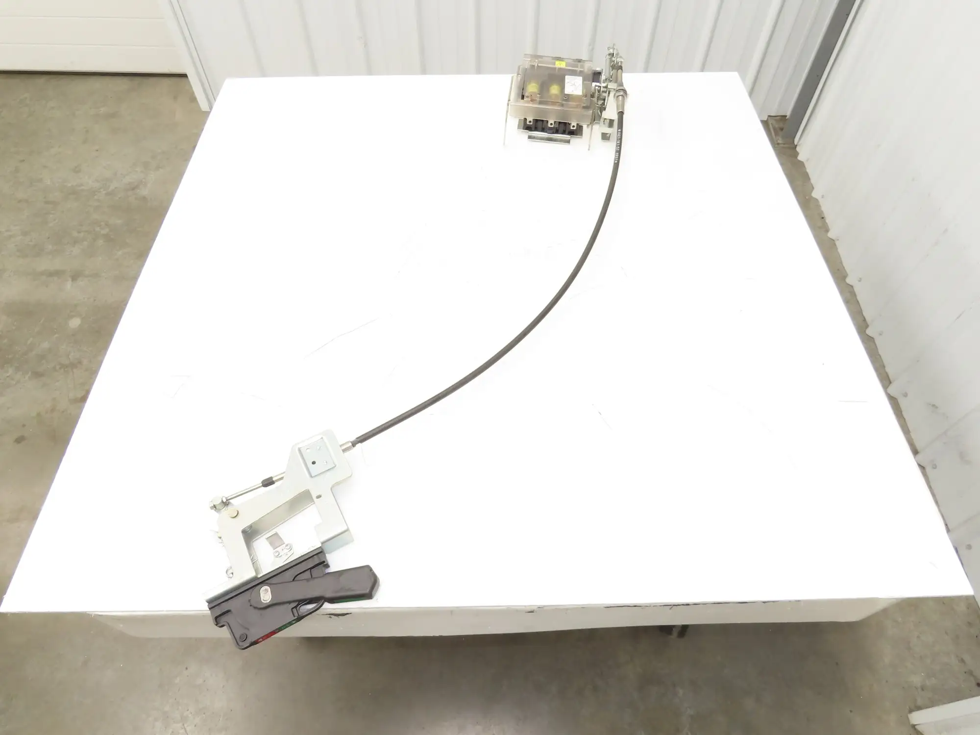 Allen Bradley 1494F-D60 Electrical 60A Disconnect Handle Mechanism 52" Cable