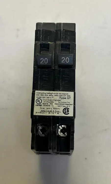 Used SIEMENS Q2020NC Circuit Breakers | Surplus Asset Holdings #1189212