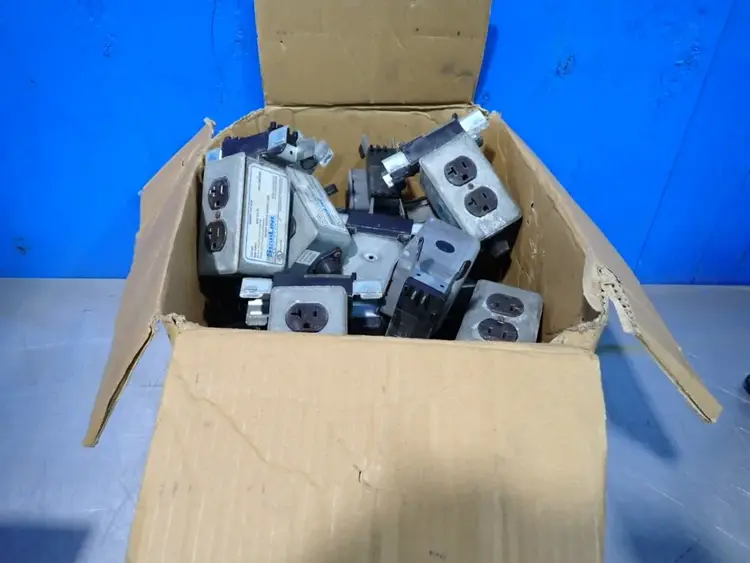 Used STARLINE _UNKNOWN_ Bus Bars & Plugs Ohio US | HGR 24 #895435