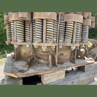 Used SYMONS _UNKNOWN_ Cone Crushers US | Savona Equipment LTD #1462119