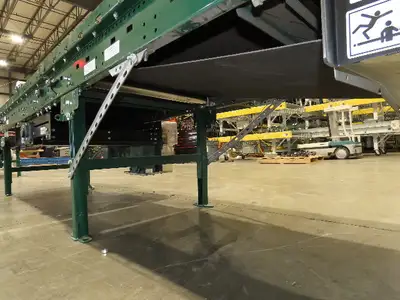 Dematic Rapistan 31"x 18' Gapper Conveyor 26" Belt 3-Speed 235-335fpm Belt Drive