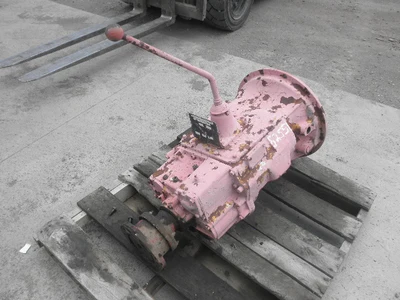 USED FULLER TRANSMISSION RT610 317-220