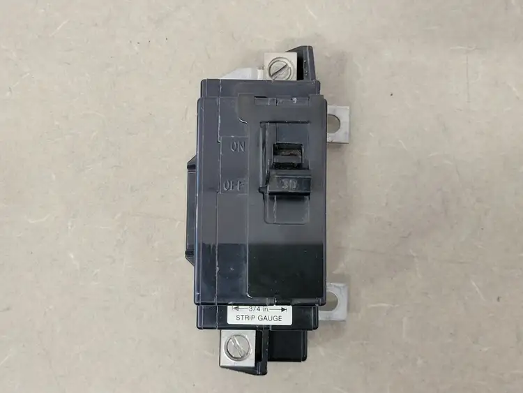 Used SQUARE D QO230 Switchgears British Columbia CA | Lenmark #240968