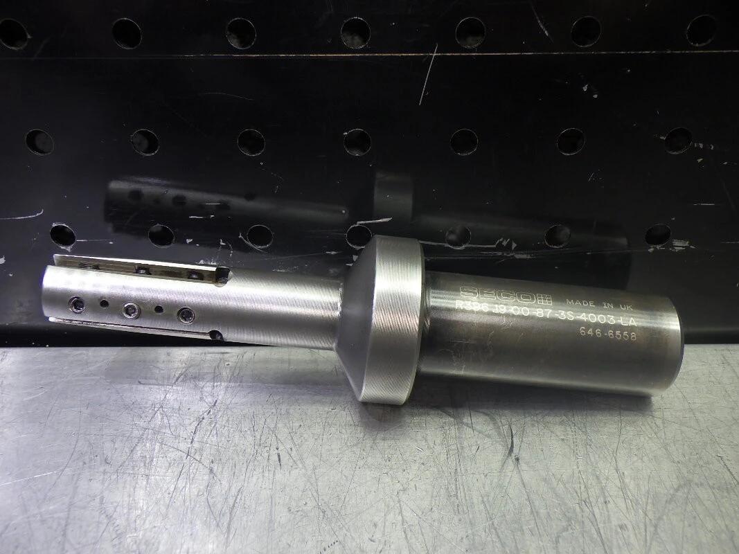 SECO 22mm 3 Flute Coolant Thru Thread Mill R396.19-00-87-3S-4003-LA (LOC3030A)