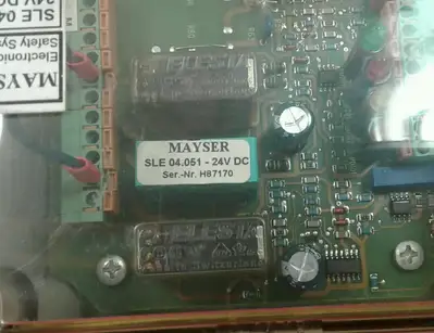 Mayser Safety Control Unit Board/Card W/Enclosure, SLE 04-051, 24VDC 5B