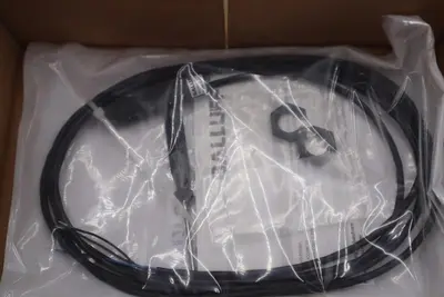 Balluff Capacitive Sensor BCS003P BCS M12VVG1-NSM40C-EP02 New  Open Box #K-1756