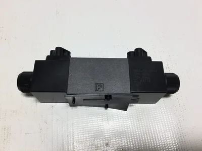 Parker D1VW004CNYWF Hydraulic Valve 110/120V 50/60Hz