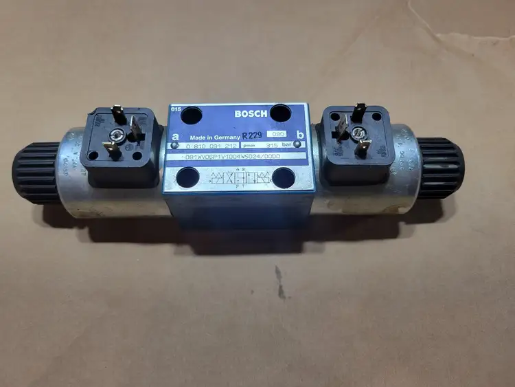 Used BOSCH 0 810 091 212 Parts (Hydraulics and Pneumatics) British Columbia CA | Lenmark #1440822