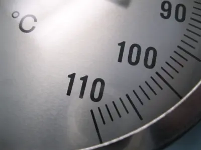 NEW Trerice 1/2" NPT -10 to 110 C° Thermometer 5" Dial 4" Stem E2