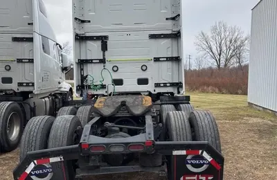 Used VOLVO VNL64T860 Conventional trucks Illinois US | Mitsubishi HC Capital America #1362656