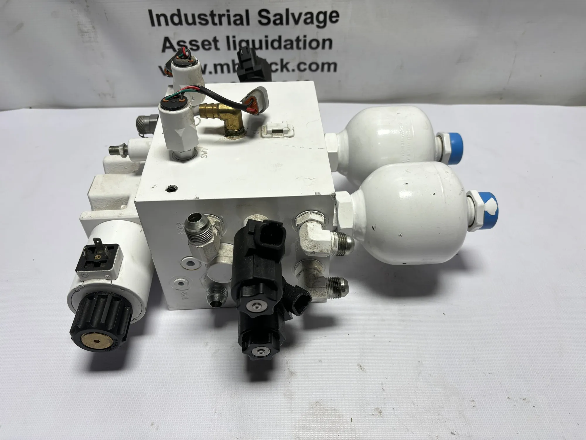 Continental Hydraulics VE05M5AC60GRK112DB Sterling Precision Manifold