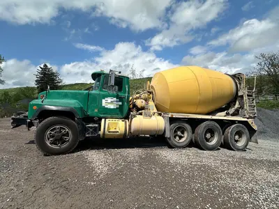 Used 2000 MACK RB688S Concrete Mixer Trucks Pennsylvania US | Proxy Equipment #1378234