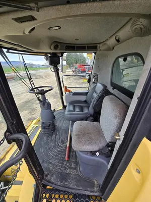 USED 2009 NEW HOLLAND CR9060