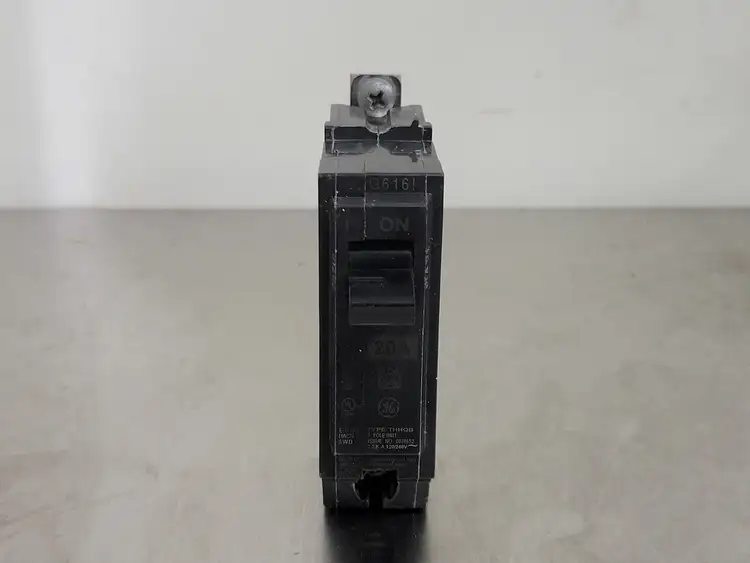 Used GENERAL ELECTRIC THHQB120 Switchgears British Columbia CA | Lenmark #241436