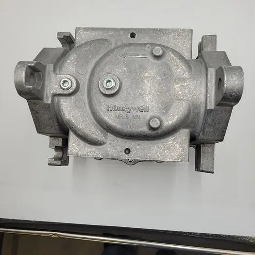 New | in-Stock HONEYWELL HONEYWELL V5097C1018 LG BDY ON/OFF,DBL SEAL,LO PRES - LARGE BODY INDUSTRIAL GAS VALVE *NEW*** Pump & Valve Parts | ND Industrial Surplus #1219010