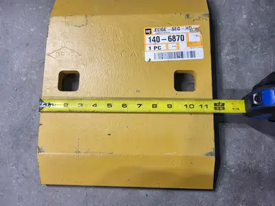 USED CATERPILLAR 140-6870