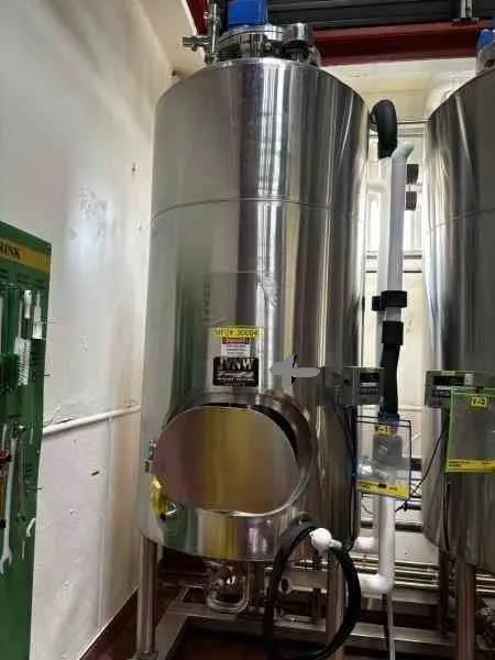 Used JW NORTHWEST 100 GALLON Stainless Steel Tanks New Jersey US | Perry Equipment #912997