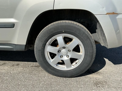 USED 2009 JEEP GRAND CHEROKEE