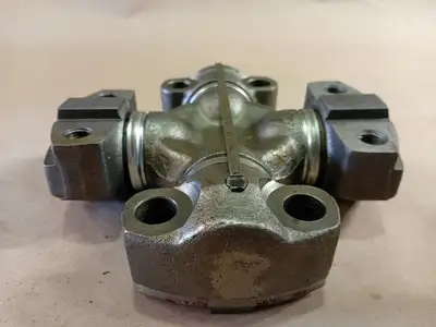 U-Joint Cross Bearing 391054-100