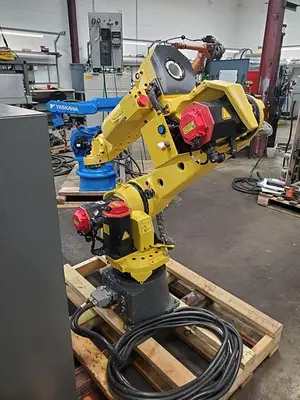 USED 2010 FANUC M-20IA