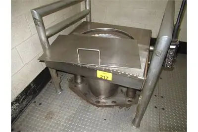 Big Bag Hoist, 2 ton capacity, with ss dump hopper