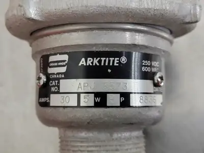 USED CROUSE-HINDS APJ3573