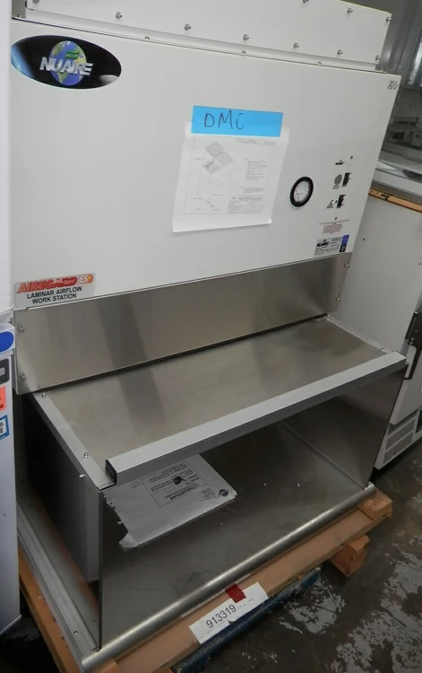 Used NUAIRE _UNKNOWN_ Laminar Flow Hoods California US | Biotech Equipment Sales #1464648
