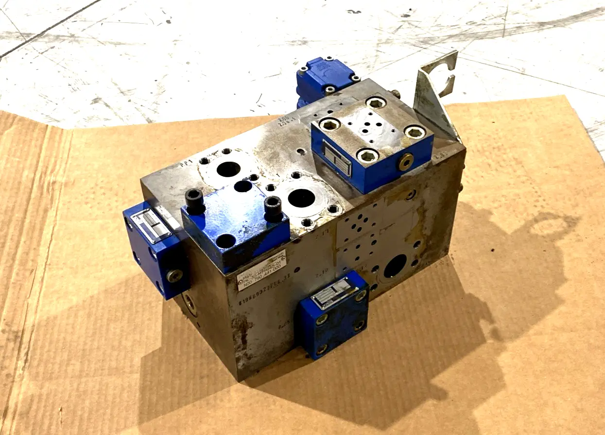 4WEH10E45/6EG24N9ETK4, 143606-2 | Bosch Rexroth 143606-2 Valve PK-30-M1H-H945-01, 4WEH10E45/6EG24N9ETK4 R900928594 - Used