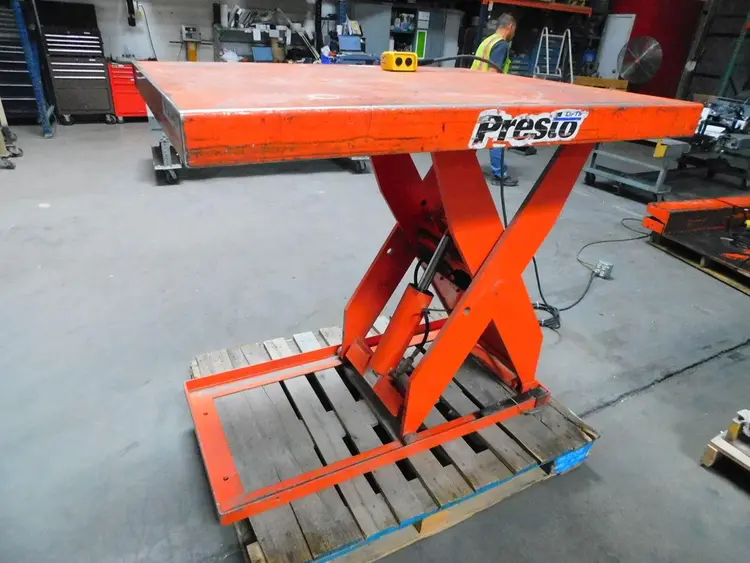 Used PRESTO XL36-30 Scissor Lifters Texas US | Aucto #1307094
